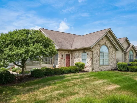 2540 Landings Way #7, Grove City, OH 43123