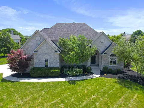 5208 Schuette Dr, Powell, OH 43065