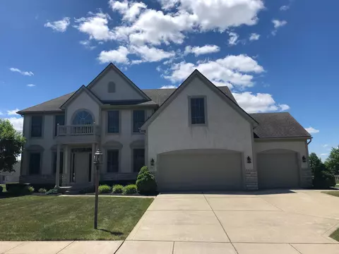 8905 Laurel Way, Pickerington, OH 43147