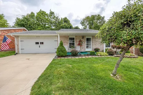 224 Green Tree Ln, Bellefontaine, OH 43311