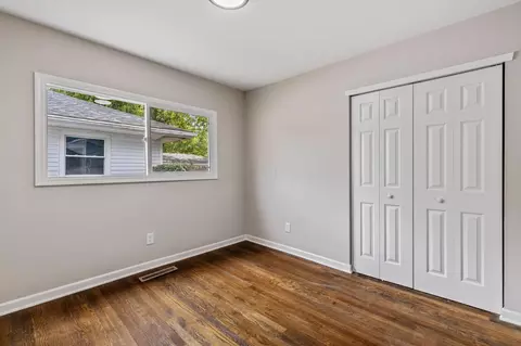 Bedroom - 1237 Simpson Dr, Columbus, OH 43227 photo 3 of 6