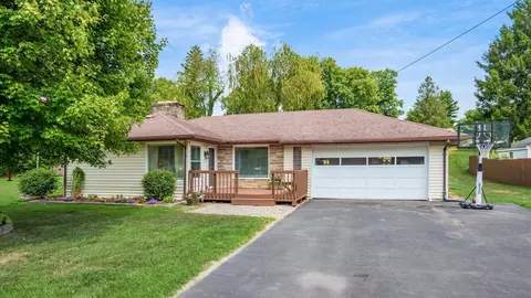 61 E Madison Dr NE, Newark, OH 43055