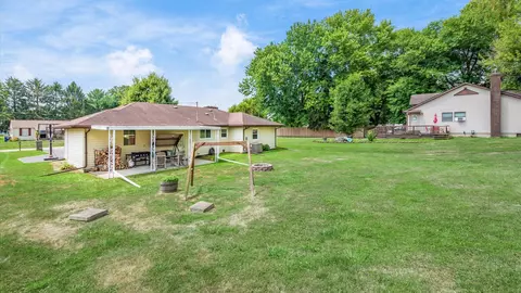 61 E Madison Dr NE, Newark, OH 43055 photo 23