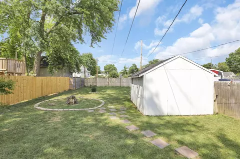 Exterior - 364 Walnut St, Circleville, OH 43113 photo 5 of 9