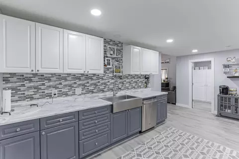 Kitchen - 364 Walnut St, Circleville, OH 43113 photo 1 of 6