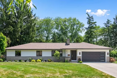 2111 Nayland Rd, Columbus, OH 43220