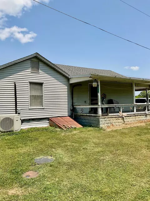 8312 Valley St, New Lexington, OH 43764