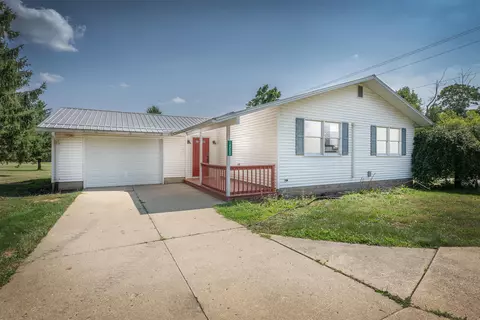 14200 Fredericktown Amity Rd, Fredericktown, OH 43019