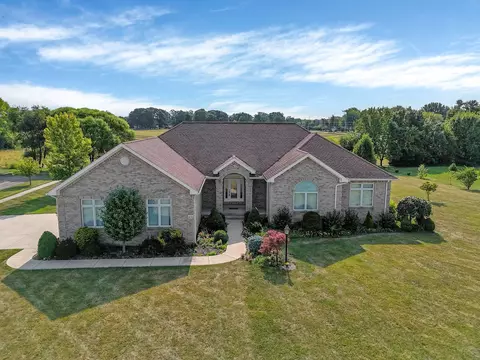 1230 Pineridge Dr, Marion, OH 43302