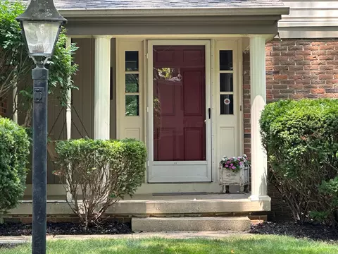 916 Middlebury Dr N, Worthington, OH 43085