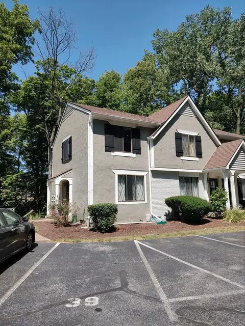 3038 Cooper Bluff Dr, Columbus, OH 43231