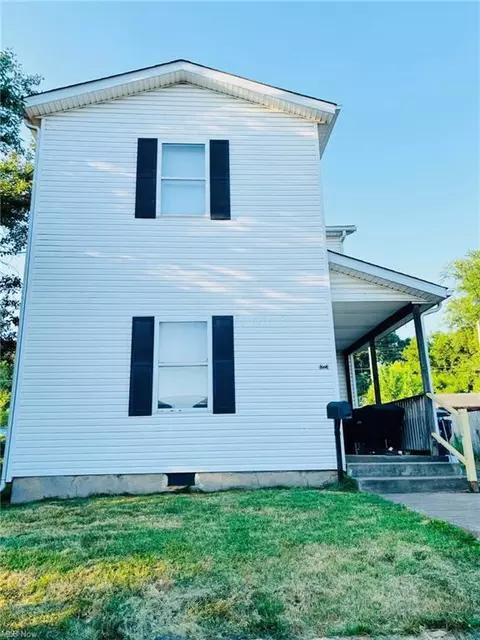 1223 Jackson St, Zanesville, OH 43701