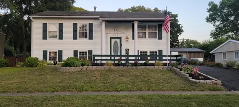274 Prince Of Wales Dr, Gahanna, OH 43230
