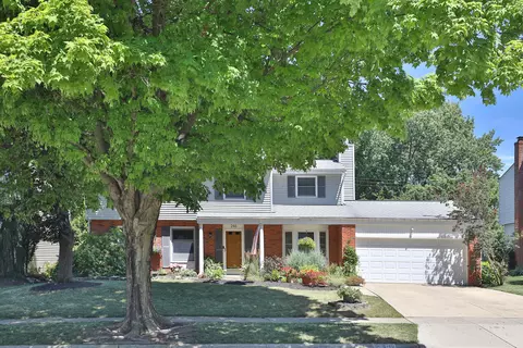 246 Hennessey Ave, Worthington, OH 43085