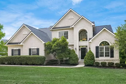 5768 Willow Bend Ln, Westerville, OH 43082