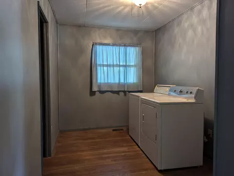 1006 S Burnett Rd, Springfield, OH 45505 photo 9