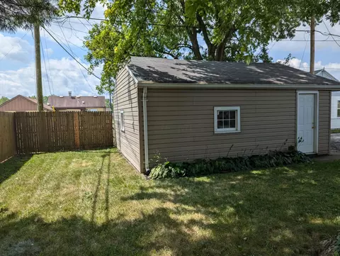 1006 S Burnett Rd, Springfield, OH 45505 photo 12