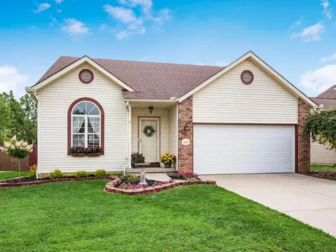 1334 Wild Oats Dr, Columbus, OH 43204