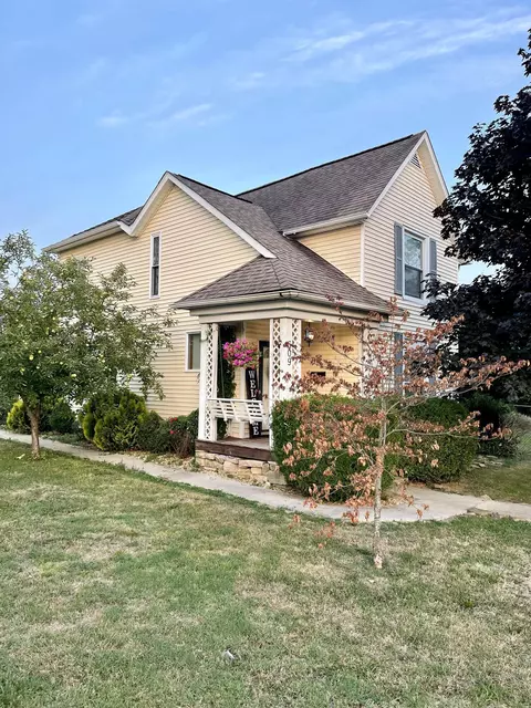 609 S Washington St, Greenfield, OH 45123