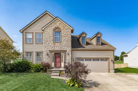 121 Eswine Dr, Pataskala, OH 43062