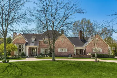 15 Old Farm Rd, Granville, OH 43023