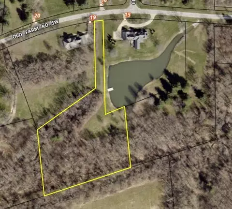 17 Old Farm Rd, Granville, OH 43023