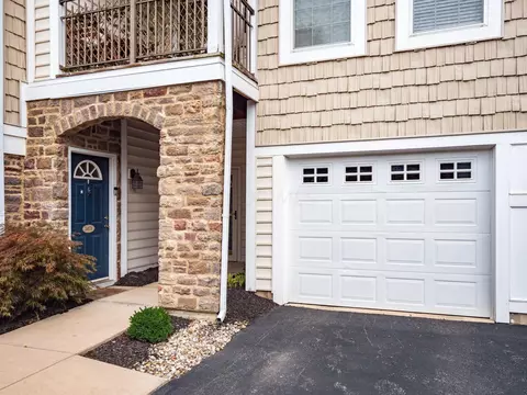 5070 Calais Dr, Columbus, OH 43221