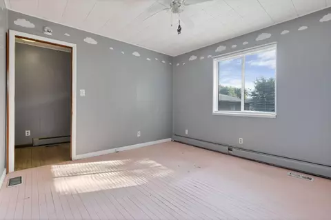 Bedroom - 7708 State Route 56 E, Circleville, OH 43113 photo 3 of 8