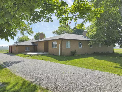 Exterior - 7708 State Route 56 E, Circleville, OH 43113 photo 16 of 20