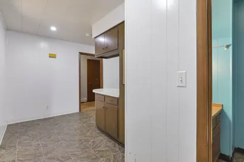 Entry Way - 7708 State Route 56 E, Circleville, OH 43113 photo 4 of 6
