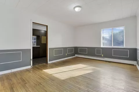 Living - 7708 State Route 56 E, Circleville, OH 43113 photo 2 of 9