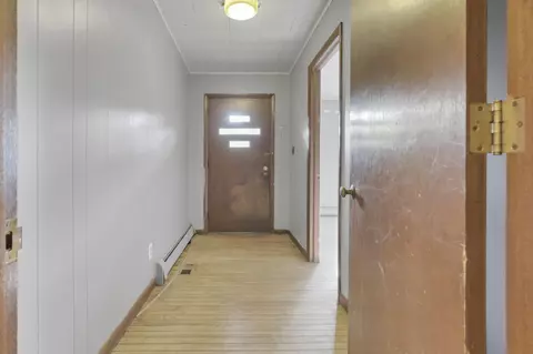 Entry Way - 7708 State Route 56 E, Circleville, OH 43113 photo 5 of 6