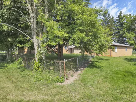 Exterior - 7708 State Route 56 E, Circleville, OH 43113 photo 19 of 20