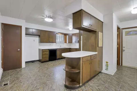 Kitchen - 7708 State Route 56 E, Circleville, OH 43113 photo 1 of 6