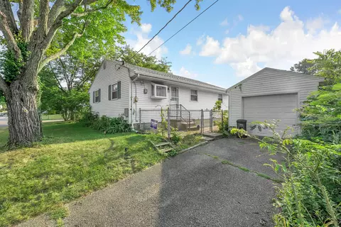 Exterior - 1302 E Fair Ave, Lancaster, OH 43130 photo 4 of 8