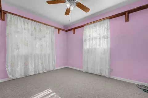 Bedroom - 1302 E Fair Ave, Lancaster, OH 43130 photo 5 of 6