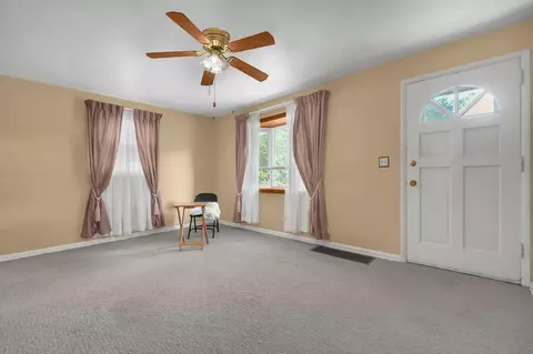 Living - 1302 E Fair Ave, Lancaster, OH 43130 photo 1 of 3