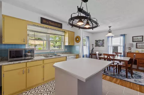 Kitchen - 313 E Monroe St, Baltimore, OH 43105 photo 3 of 3