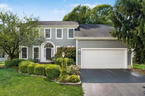 741 Preston Trails Dr, Pickerington, OH 43147