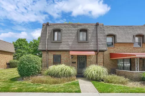 625 Country Club Dr #D1, Newark, OH 43055
