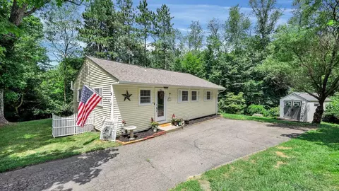 9 Samson Pl, Granville, OH 43023