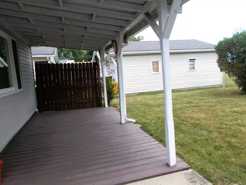 748 Robinson St, Marion, OH 43302 photo 3