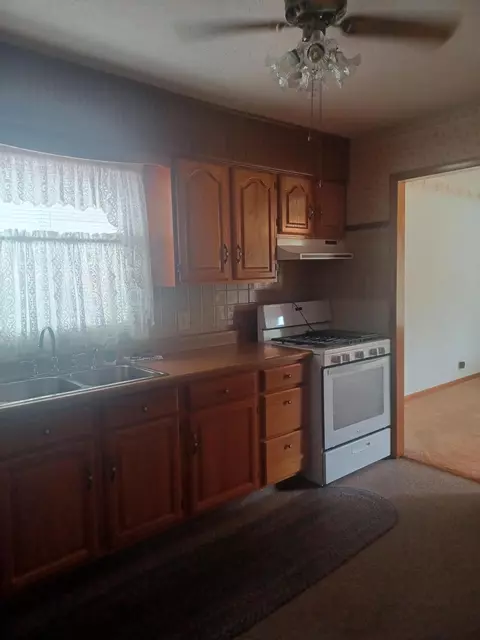 748 Robinson St, Marion, OH 43302 photo 11