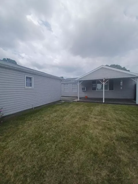 748 Robinson St, Marion, OH 43302 photo 9