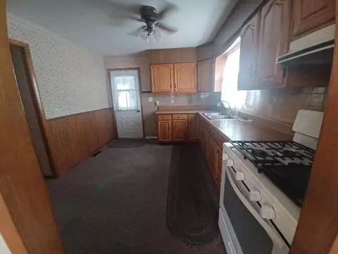 748 Robinson St, Marion, OH 43302 photo 12