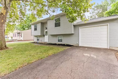 3394 Fontaine Rd, Columbus, OH 43232
