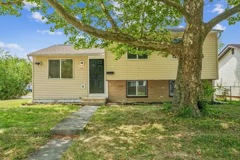 2421 Clarkston Ln, Columbus, OH 43232