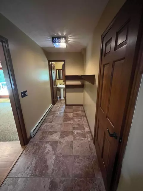 Entry Way - 4562 Gooding Rd, Marion, OH 43302 photo 2 of 4