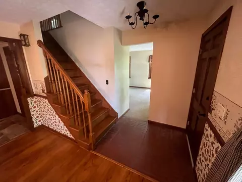 Entry Way - 4562 Gooding Rd, Marion, OH 43302 photo 1 of 4