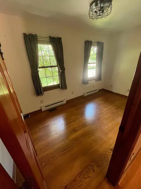 Bedroom - 4562 Gooding Rd, Marion, OH 43302 photo 2 of 9